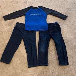 Calvin Klein Jeans Boys Blue and Gray Long Sleeve Raglan Tee with Jeans. EUC.